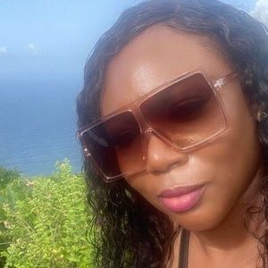 Meet your Posher, Diana